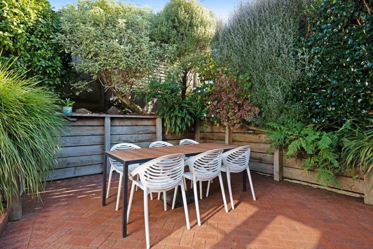 Photo of property in 36 Motueka Street, Ngaio, Wellington, 6035
