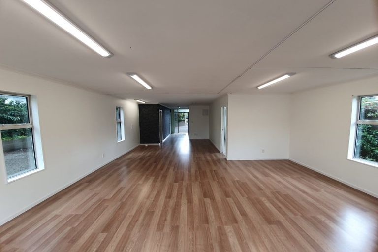 Photo of property in 42 Kapiti Road, Paraparaumu, 5032