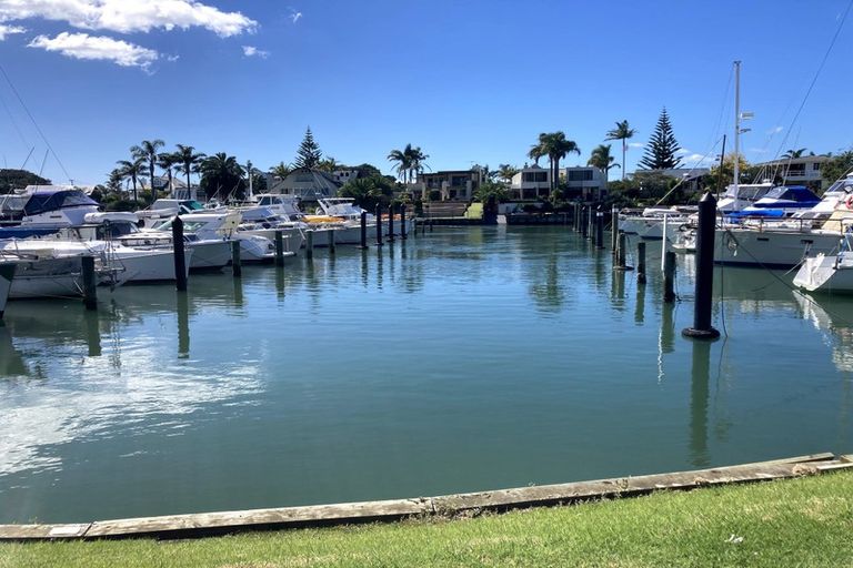 Photo of property in 1/3 Inga Road, Milford, Auckland, 0620