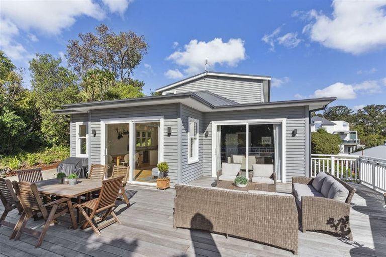 Photo of property in 19a Crichton Terrace, Cashmere, Christchurch, 8022