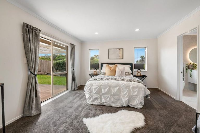 Photo of property in 6 Fulmar Way, Unsworth Heights, Auckland, 0632