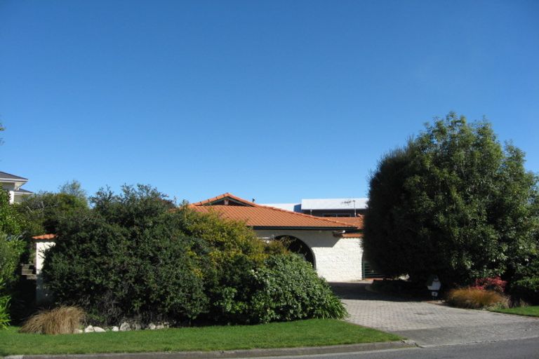 Photo of property in 2 Tainui Drive, Havelock North, 4130