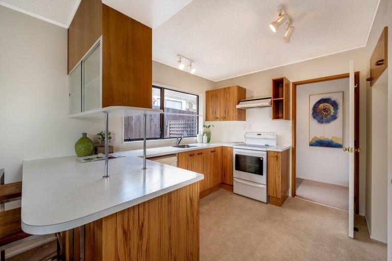 Photo of property in 2/77 Aberfeldy Avenue, Highland Park, Auckland, 2010