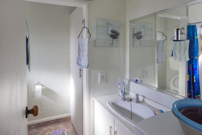 Photo of property in 1a Weston Road, Holmes Hill, Oamaru, 9401