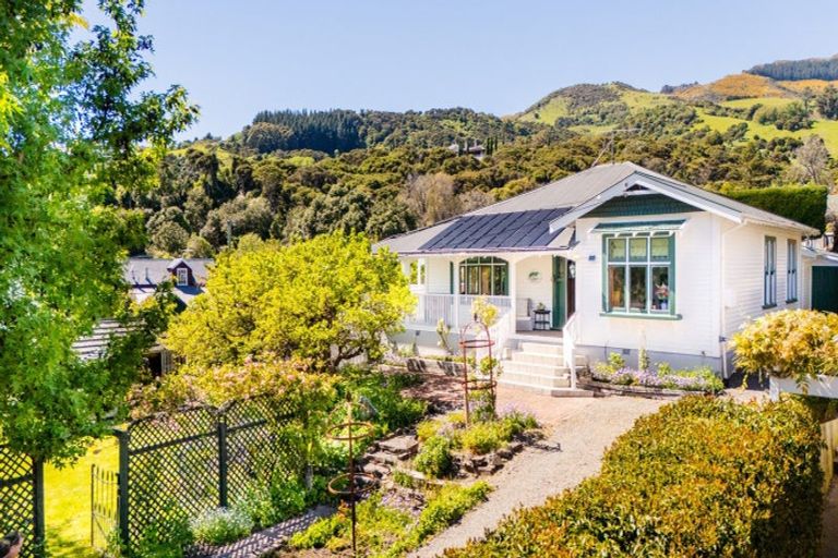 Photo of property in 9 William Street, Akaroa, 7520