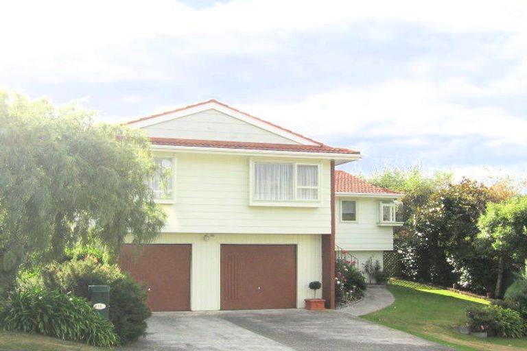 Photo of property in 16 Sunbrae Drive, Silverstream, Upper Hutt, 5019