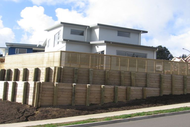 Photo of property in 1 Sedgley Grove, Churton Park, Wellington, 6037