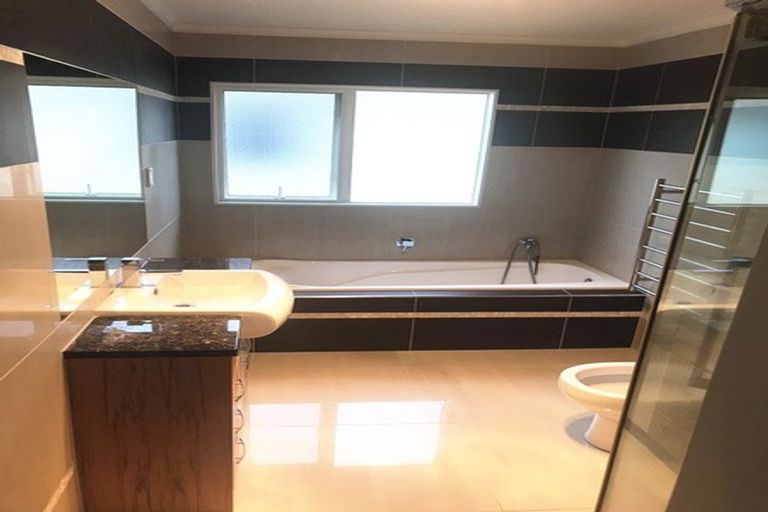 Photo of property in 20 Mandival Avenue, Flat Bush, Auckland, 2019