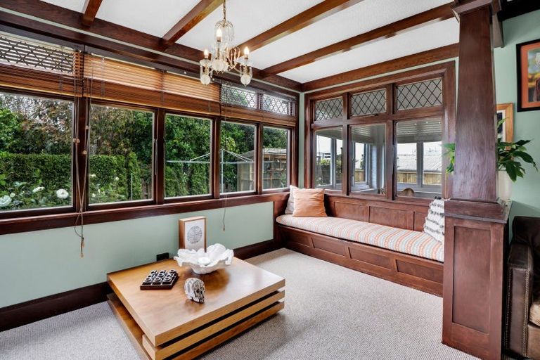 Photo of property in 34 Robe Street, New Plymouth, 4310