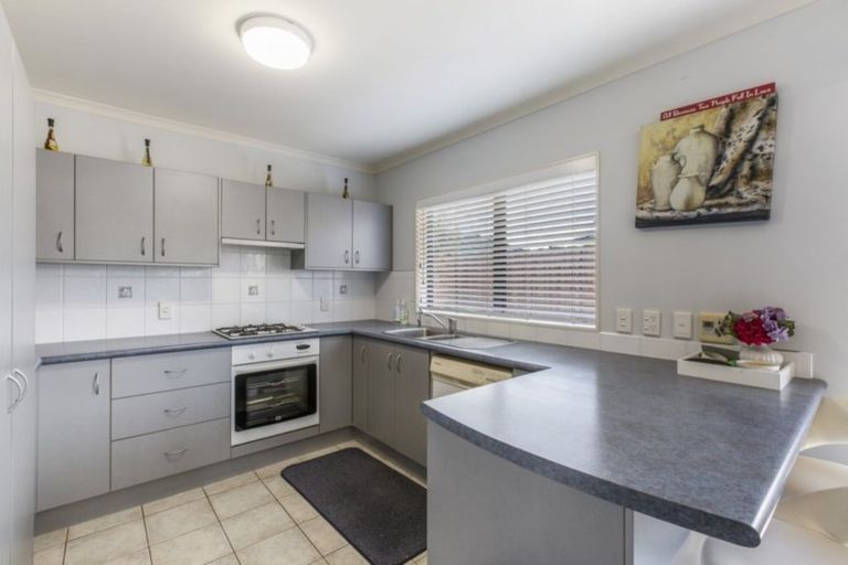 Photo of property in 42 Milson Drive, Papakura, 2110