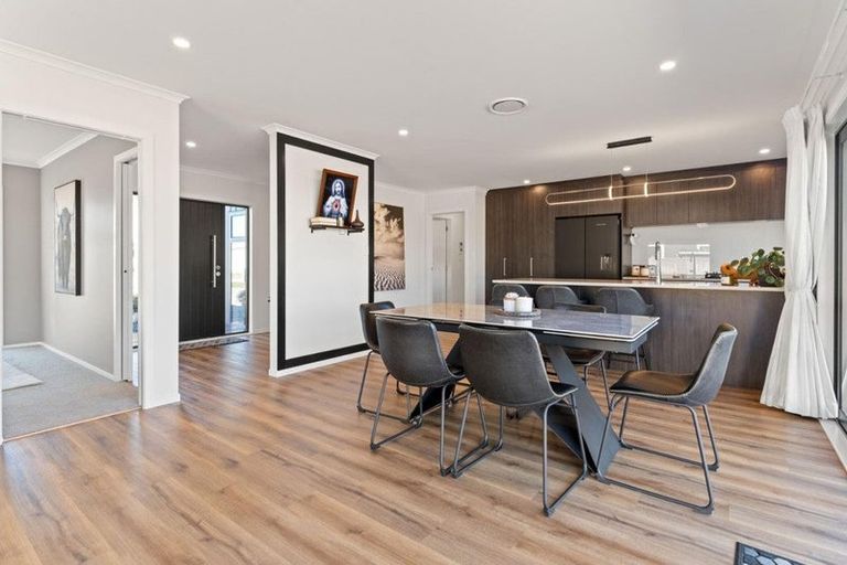 Photo of property in 21 Coralie Place, Lansdowne, Masterton, 5810