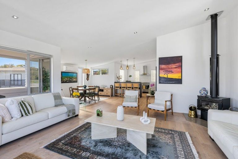 Photo of property in 40a Matakatia Parade, Matakatia, Whangaparaoa, 0930