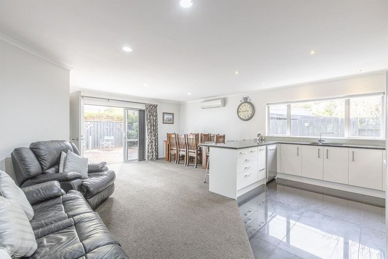 Photo of property in 7a Awatea Terrace, Hokowhitu, Palmerston North, 4410