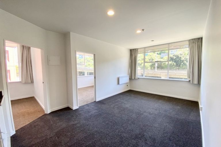 Photo of property in Terrace Tower Apartments, 3e/126 The Terrace, Wellington Central, Wellington, 6011