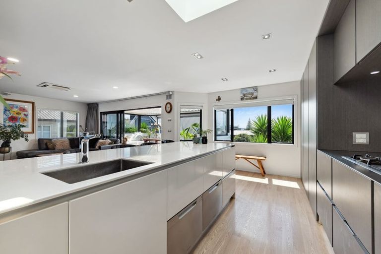 Photo of property in 20b Fulford Street, New Plymouth, 4310