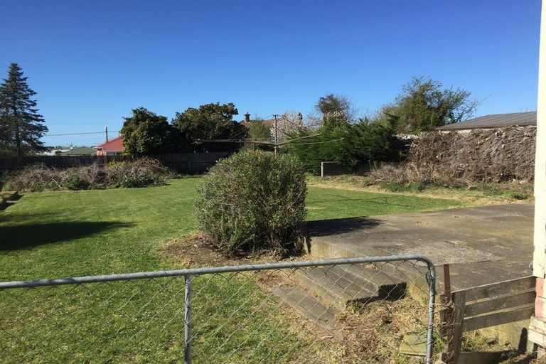 Photo of property in 37 Rhodes Street, Waimate, 7924