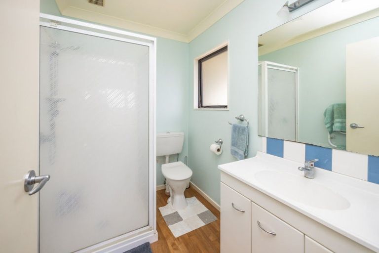 Photo of property in 24 Highgrove Drive, Grandview Heights, Hamilton, 3200