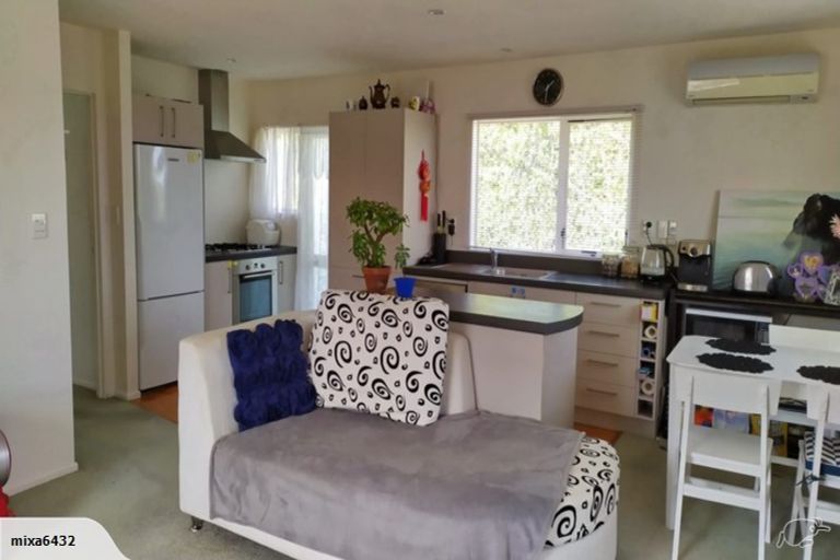 Photo of property in 34a Shakespear Road, Army Bay, Whangaparaoa, 0930