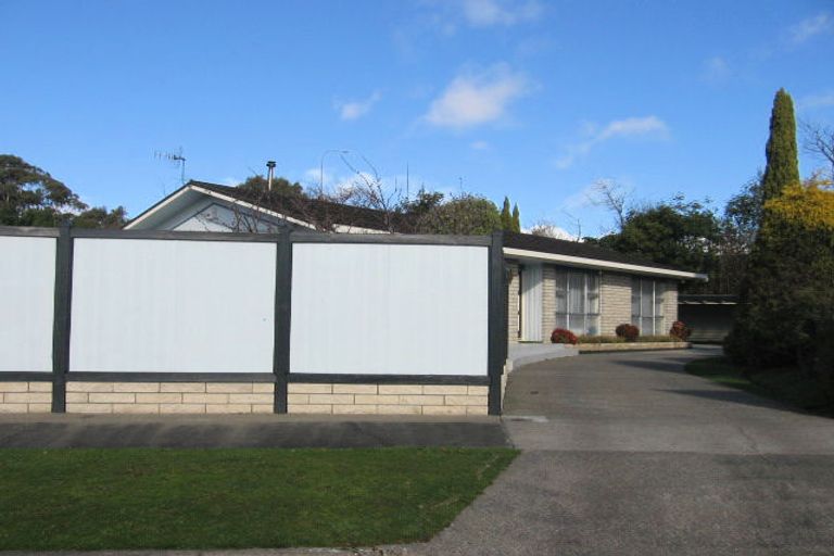 Photo of property in 4 Geraldine Crescent, Cloverlea, Palmerston North, 4412