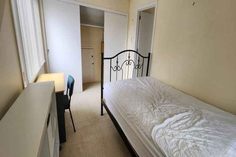 Photo of property in 11 Cobblestone Lane, Hillcrest, Auckland, 0627