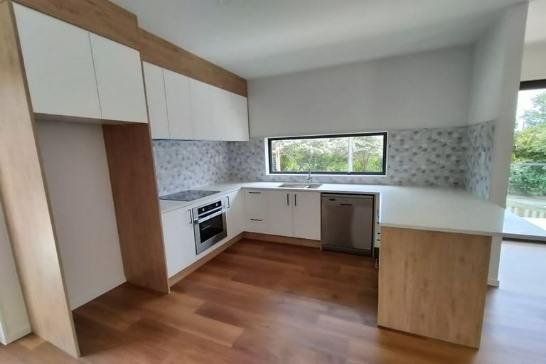 Photo of property in 1 Korokio Lane, Henderson, Auckland, 0612