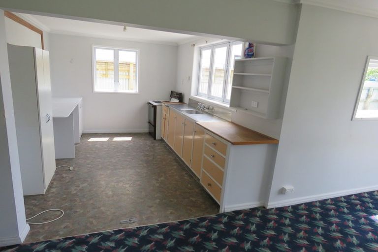 Photo of property in 61 Russell Street, Westport, 7825