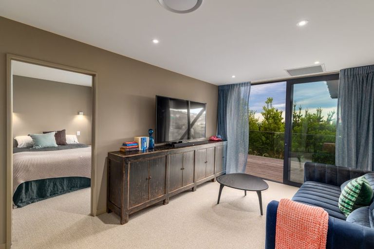 Photo of property in 37 Mount Pleasant Road, Mount Pleasant, Christchurch, 8081