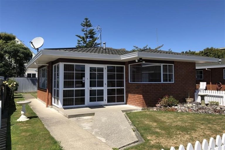 Photo of property in 23a Trafalgar Street, Levin, 5510