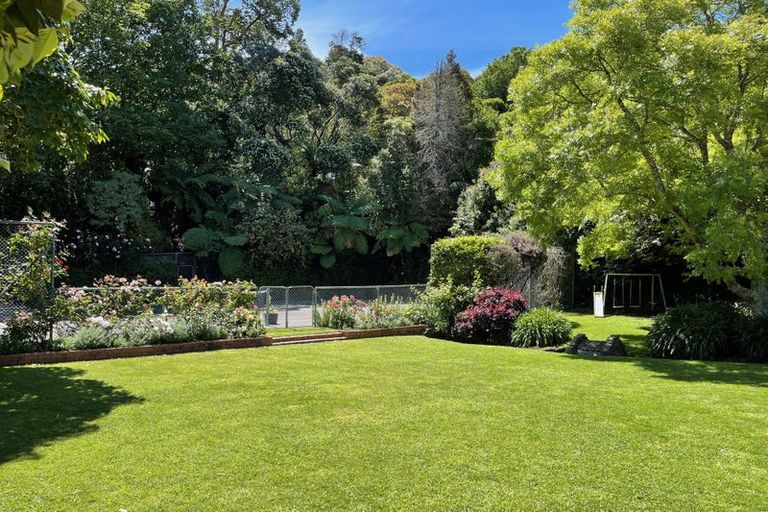 Photo of property in 3 Amapur Drive, Khandallah, Wellington, 6035