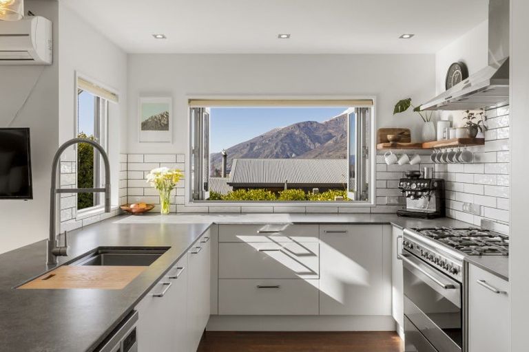 Photo of property in 8 Abbottswood Lane, Lower Shotover, Queenstown, 9371