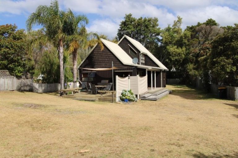 Photo of property in 105 Puriri Place, Matarangi, Whitianga, 3592