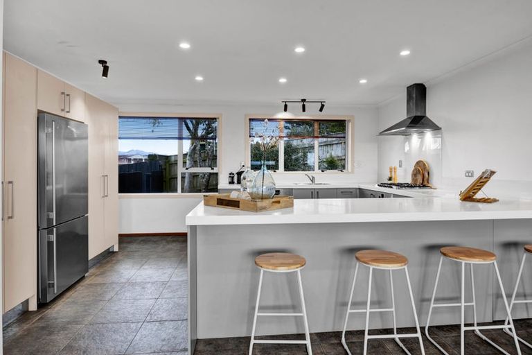 Photo of property in 12a Julian Place, Westown, New Plymouth, 4310