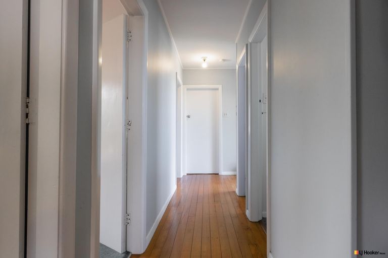 Photo of property in 15 Merrington Crescent, Aranui, Christchurch, 8061