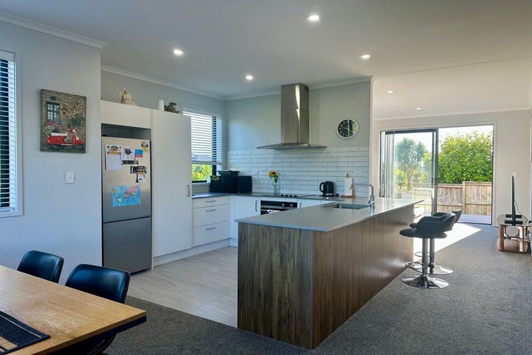 Photo of property in 21d Nellie Drive, Kumeu, 0810