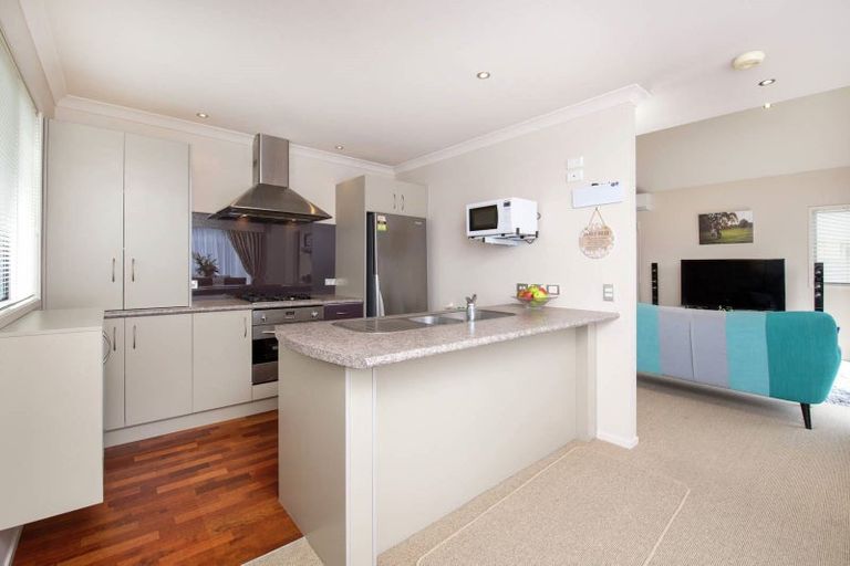 Photo of property in 77 Moore Street, Howick, Auckland, 2014