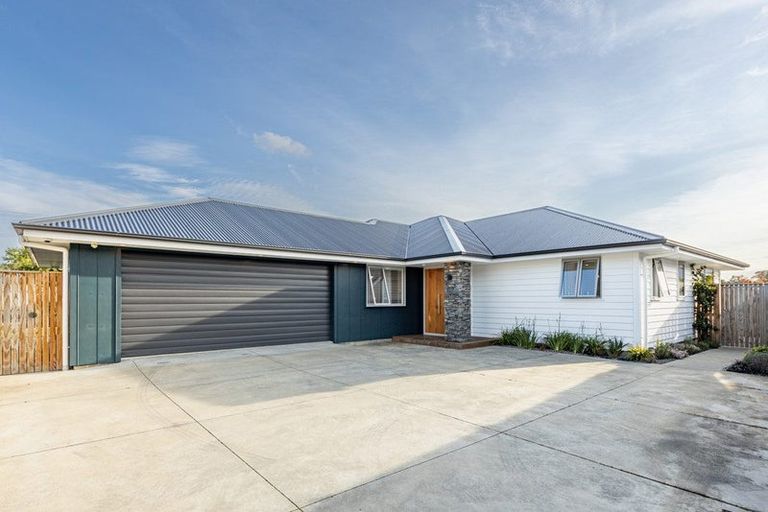 Photo of property in 30 Freedom Drive, Kelvin Grove, Palmerston North, 4414