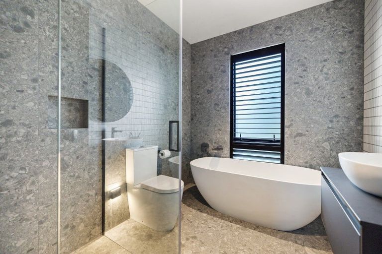 Photo of property in 11b Double Cone Road, Jacks Point, Queenstown, 9371