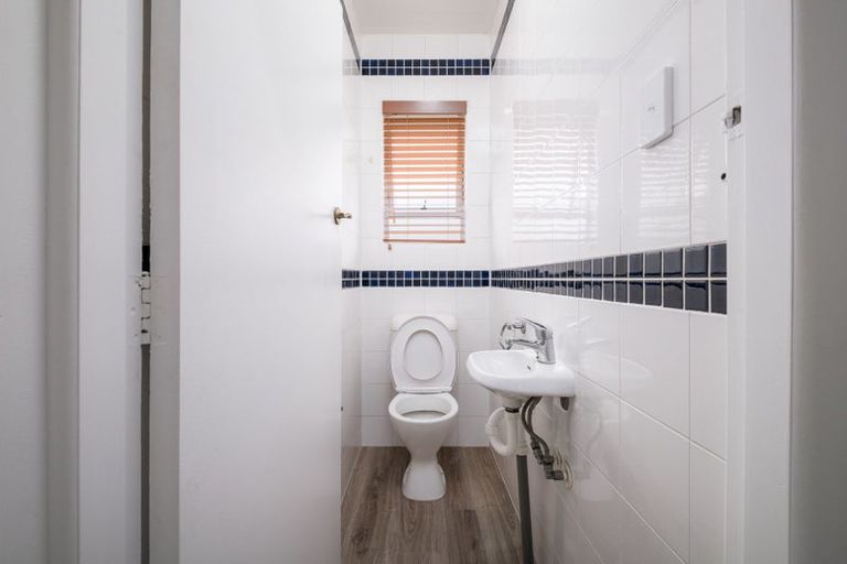 Photo of property in 32 Oakland Avenue, Papatoetoe, Auckland, 2025