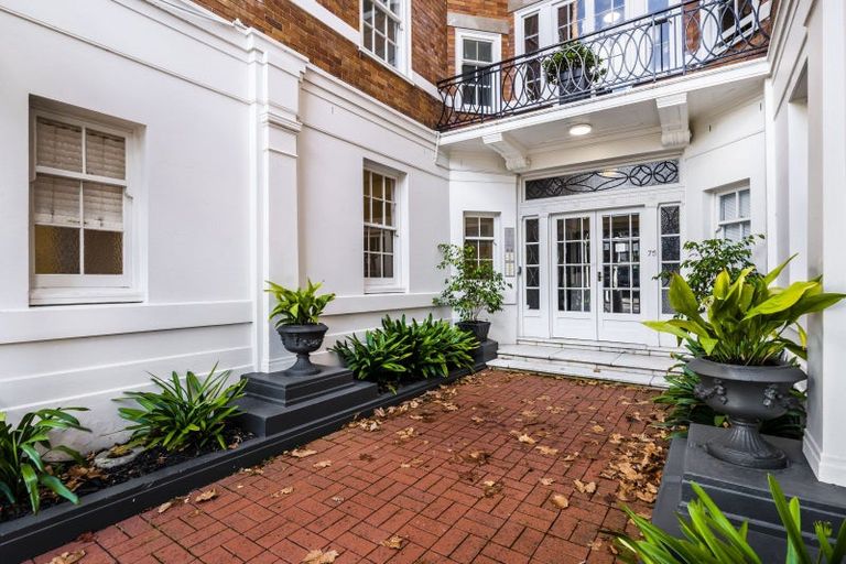 Photo of property in 1/75 Parnell Road, Parnell, Auckland, 1052