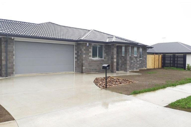 Photo of property in 38 Escotts Road, Tuakau, 2121