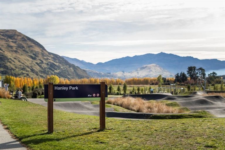 Photo of property in 34 Howden Drive, Jacks Point, 9371