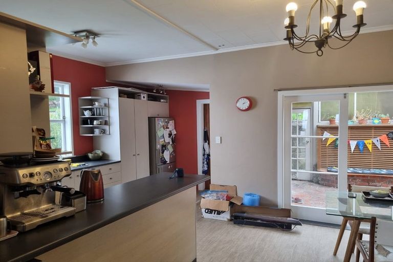 Photo of property in 91 Farnham Street, Mornington, Wellington, 6021