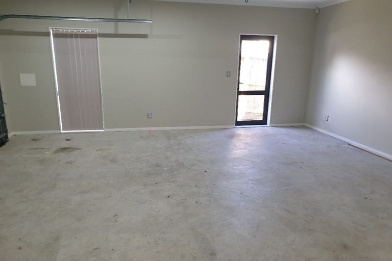 Photo of property in 50b Pinedale Place, Henderson, Auckland, 0610