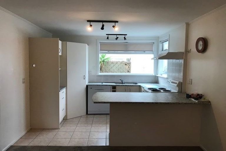 Photo of property in 22 Ferry Street, Seatoun, Wellington, 6022