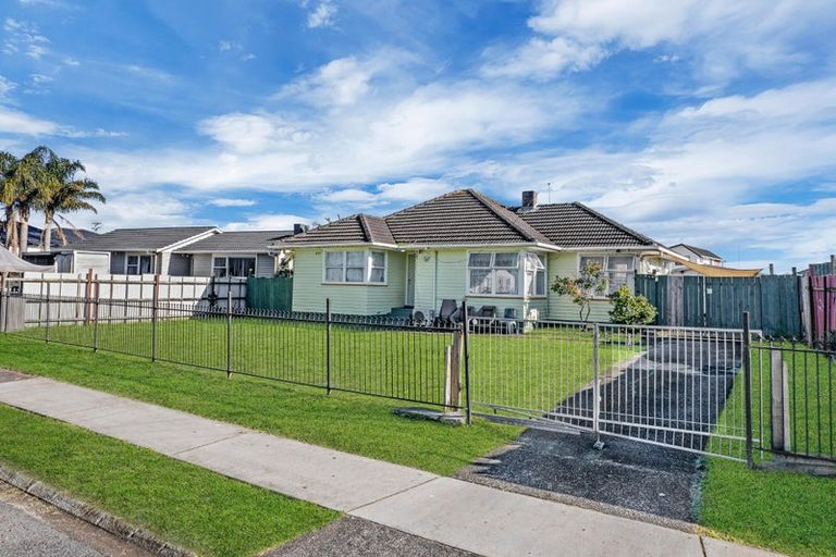 Photo of property in 33 Haddon Street, Mangere East, Auckland, 2024