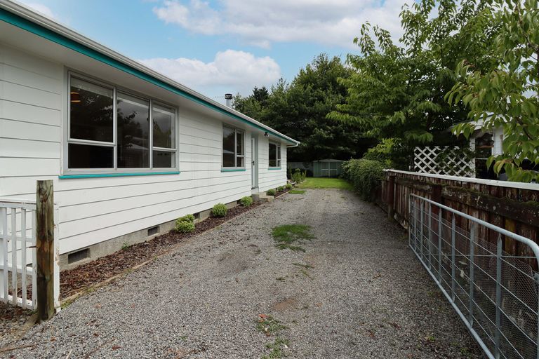 Photo of property in 22 Kupe Drive, Carterton, 5713