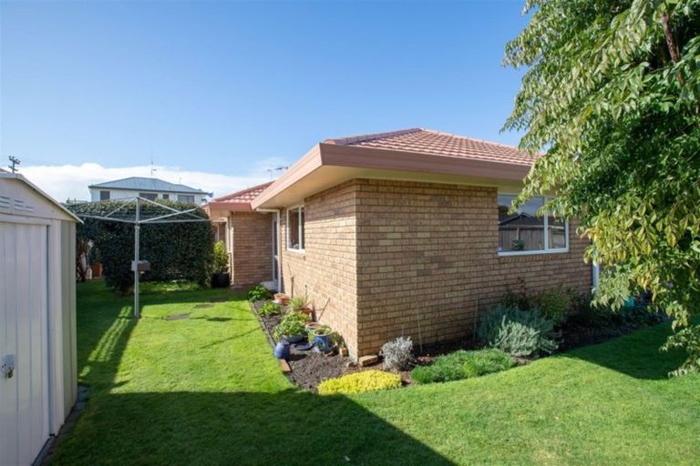 Photo of property in 21 Moreland Avenue, Pukete, Hamilton, 3200