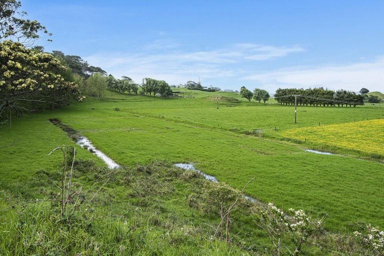 Photo of property in 413 Waihue Road, Dargaville, 0372