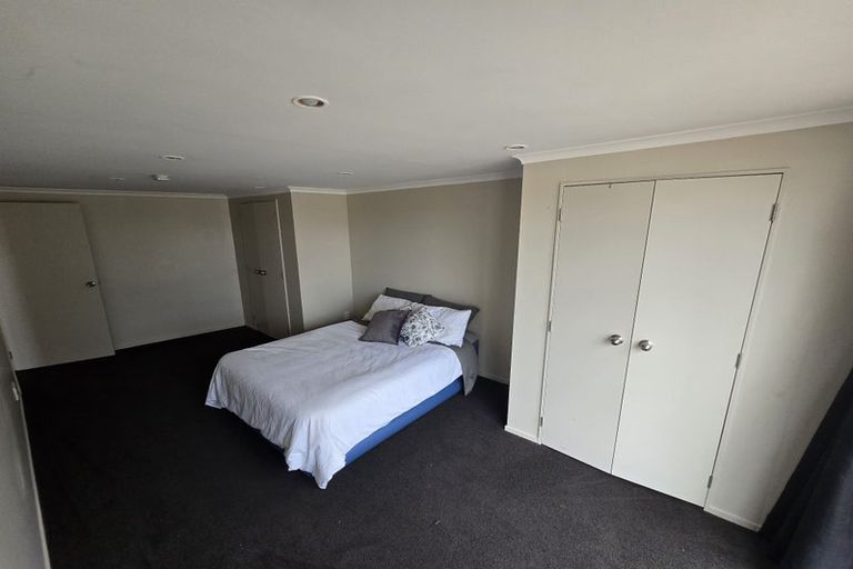 Photo of property in 9 Rangitane Street, Maupuia, Wellington, 6022