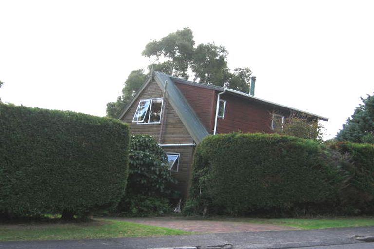 Photo of property in 1 Easter Parade, Glen Eden, Auckland, 0602